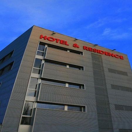 Silver Residence Hotel Баньоло-ин-Пьяно Экстерьер фото